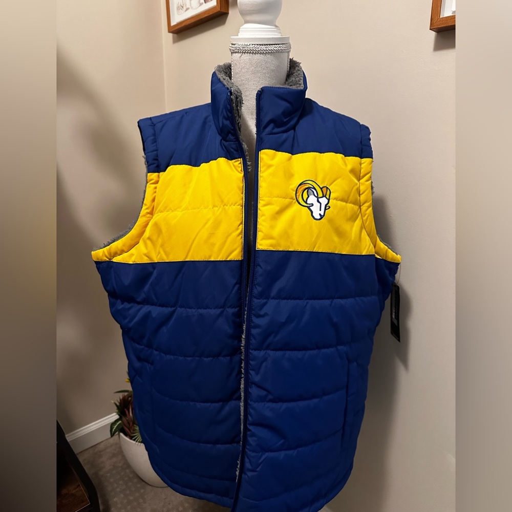 💙 Los Angeles Rams G-III Sports by Carl Banks Women's Reversible Full-Zip Vest